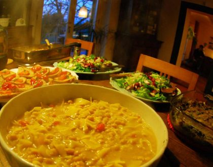 CHICKPEAS WITH PASTA