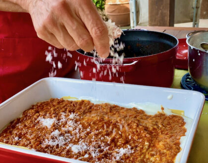 Lasagna alla Bolognese: Assembly