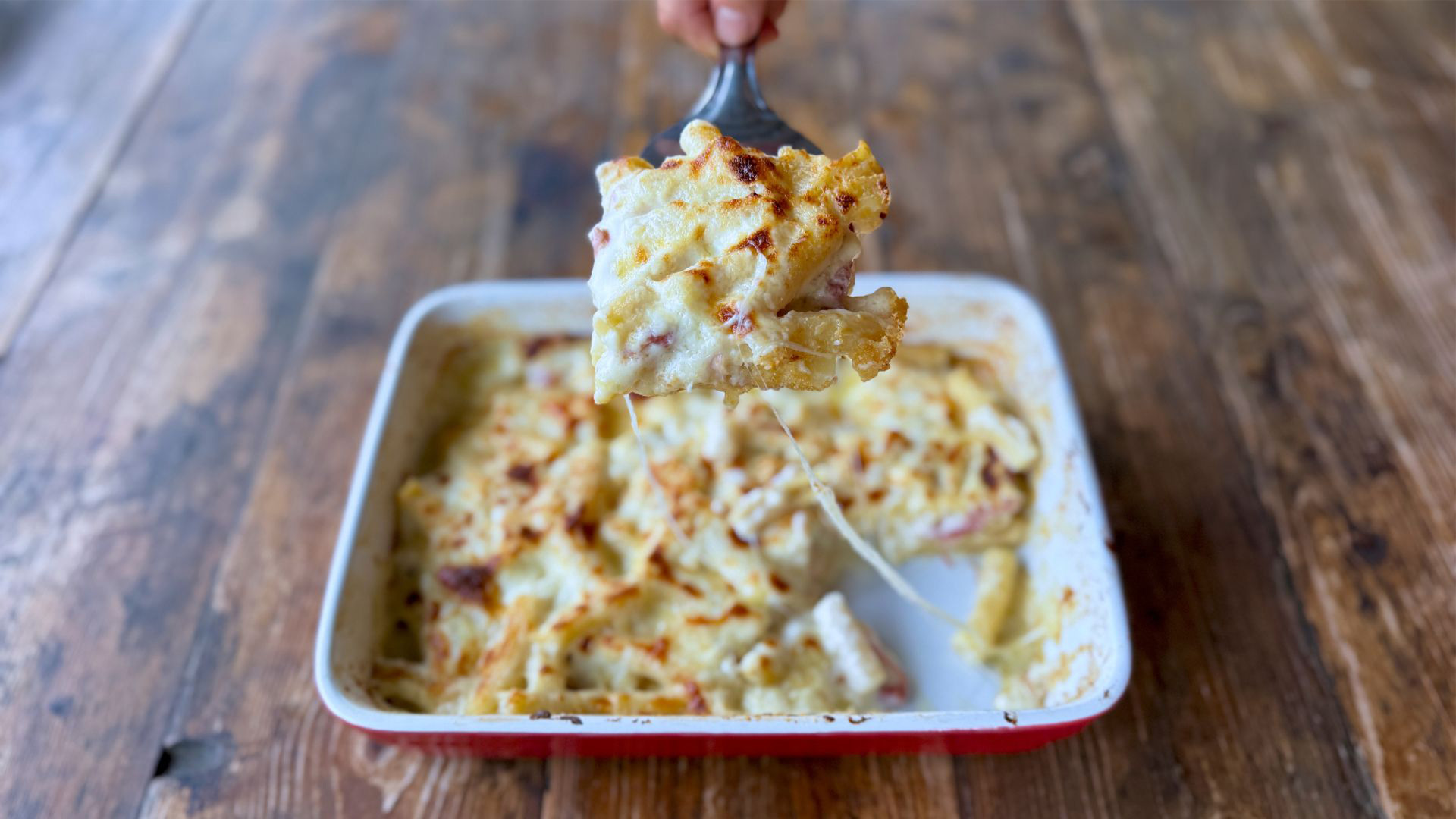 Cheesy Béchamel Baked Pasta